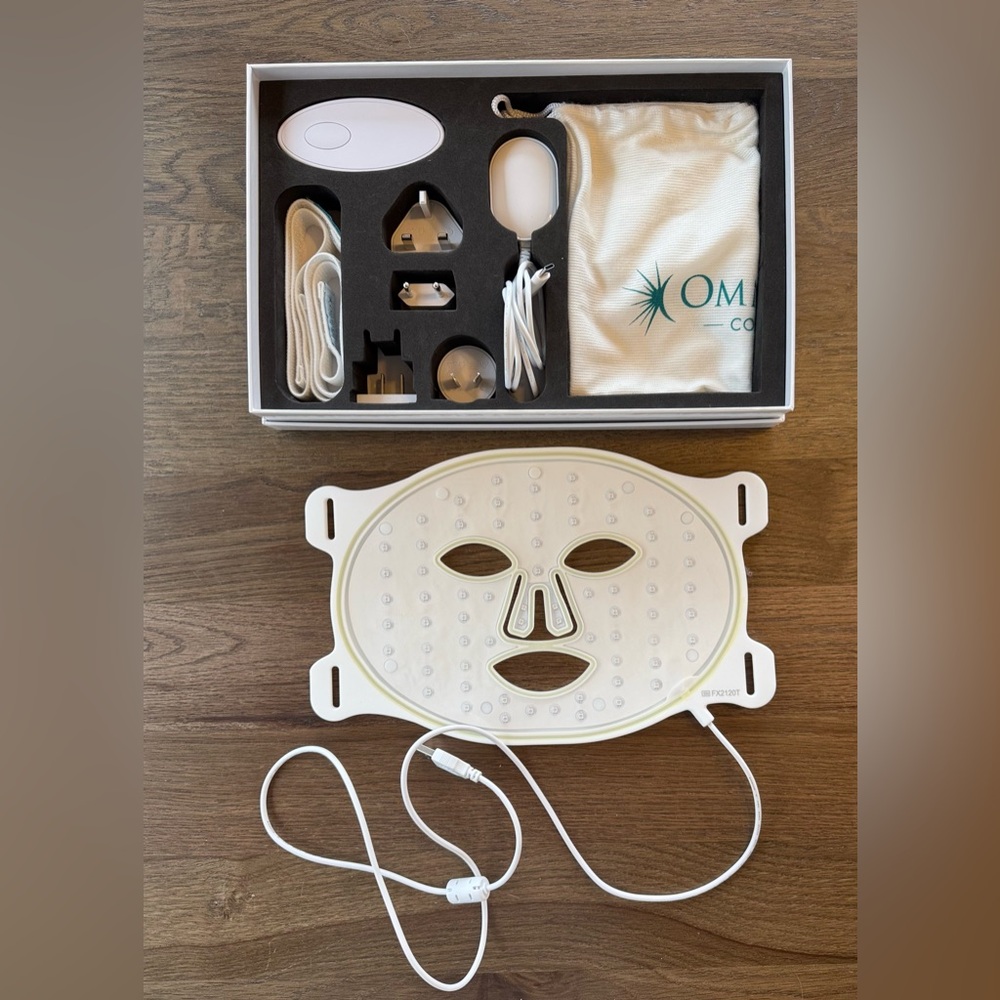Omnilux Contour LED Red Light Mask